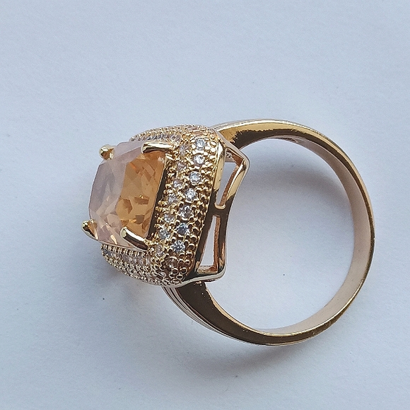 Morganite Rectangle Stone                  [Price Drop ⬇️] - Picture 7 of 7